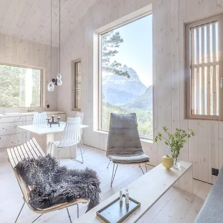 Bratt Bolig * Åndalsnes