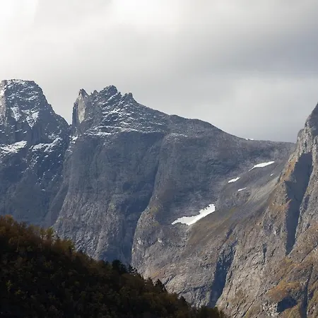 Сasa de vacaciones Bratt Bolig Åndalsnes